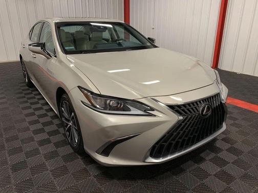 2022 Lexus ES 350 Base