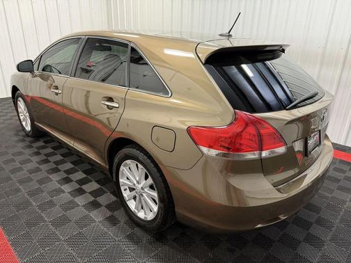 Sunset Bronze Mica 2011 Toyota Venza Base