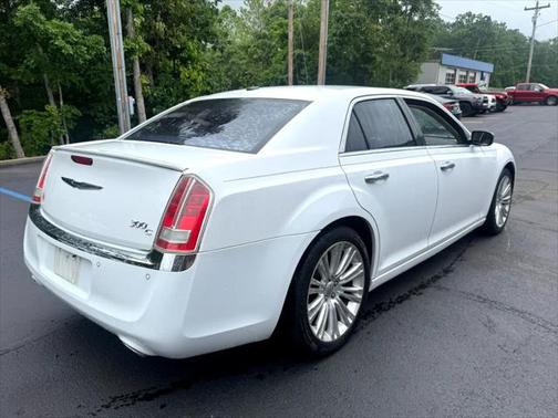 2011 Chrysler 300C Base