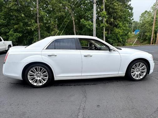 2011 Chrysler 300C Base
