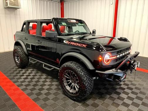 2025 Ford Bronco Base 4 Door 4x4