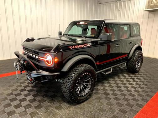 2025 Ford Bronco Base 4 Door 4x4