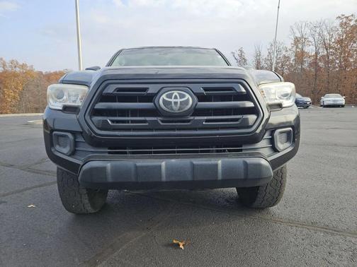 2018 Toyota Tacoma SR