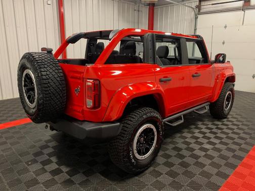 2022 Ford Bronco Base 4 Door Advanced 4x4