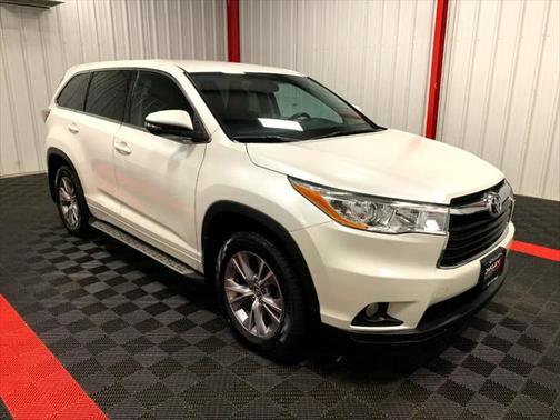 2016 Toyota Highlander LE Plus