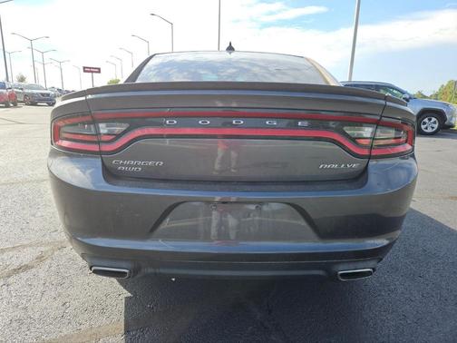 2016 Dodge Charger SXT