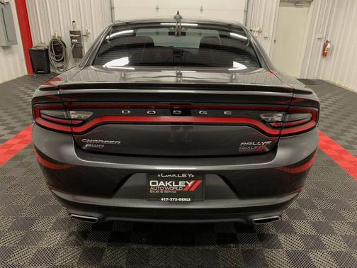 2016 Dodge Charger SXT