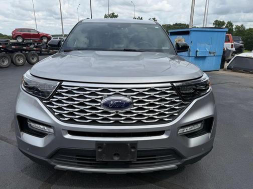 Iconic Silver Metallic 2020 Ford Explorer Platinum