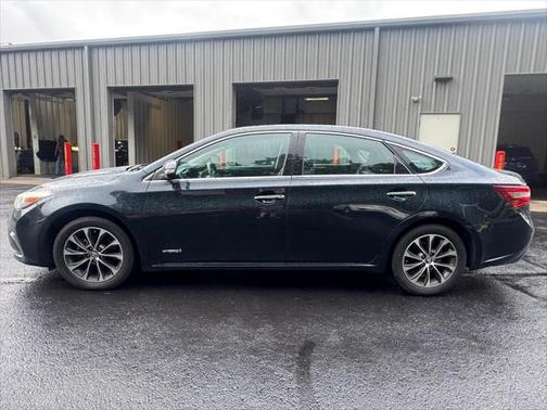 2018 Toyota Avalon Hybrid XLE Plus
