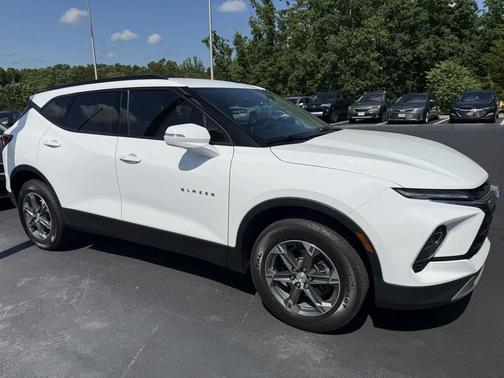 Summit White 2023 Chevrolet Blazer 3LT