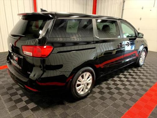 2018 Kia Sedona LX