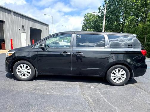 2018 Kia Sedona LX