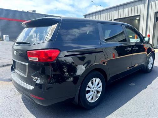 2018 Kia Sedona LX