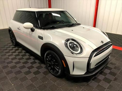 2022 MINI Hardtop Cooper