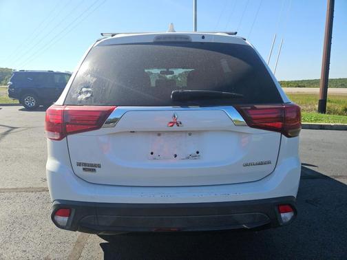 2018 Mitsubishi Outlander SE