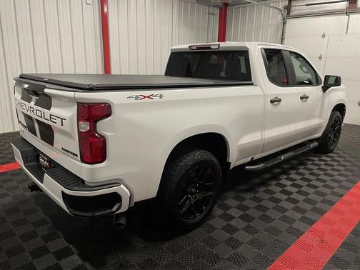 2022 Chevrolet Silverado 1500 Custom