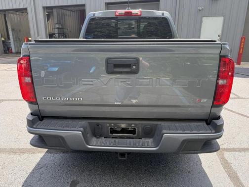 Satin Steel Metallic 2022 Chevrolet Colorado LT