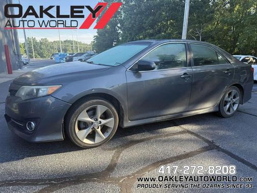 Magnetic Gray Metallic 2013 Toyota Camry SE