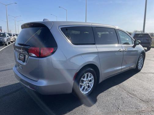 2019 Chrysler Pacifica LX