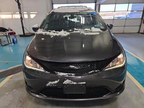 2020 Chrysler Pacifica L