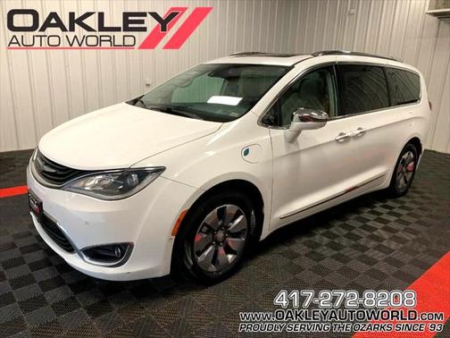 2018 Chrysler Pacifica Hybrid Limited
