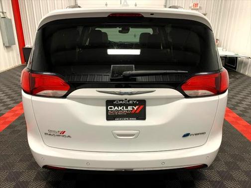 2018 Chrysler Pacifica Hybrid Limited