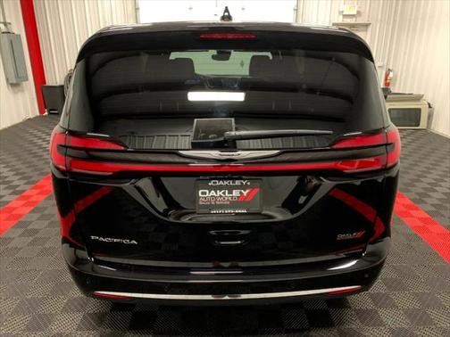 2025 Chrysler Pacifica L