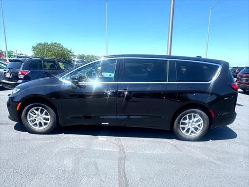 2025 Chrysler Pacifica L
