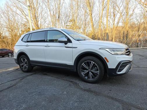 2024 Volkswagen Tiguan 2.0T Wolfsburg Edition