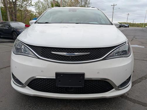 2018 Chrysler Pacifica Touring-L Plus