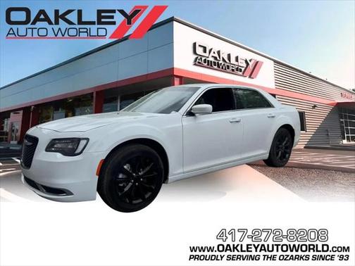 2022 Chrysler 300 Touring