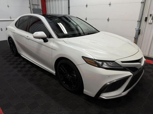 Wind Chill Pearl 2021 Toyota Camry XSE