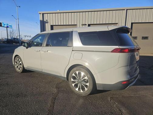 2022 Kia Carnival EX