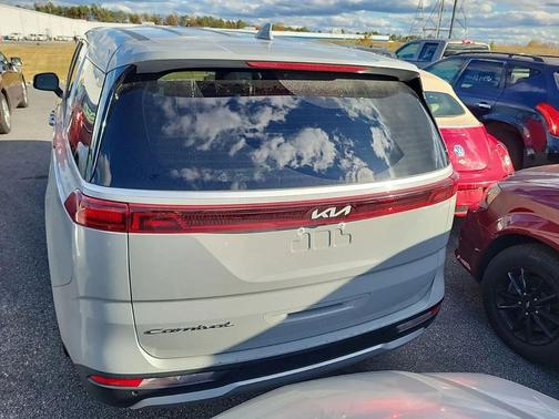 2022 Kia Carnival EX