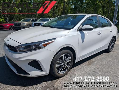 Snow White Pearl 2023 Kia Forte LXS