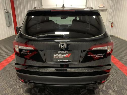 2021 Honda Pilot AWD Black Edition