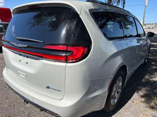2021 Chrysler Pacifica Hybrid Limited