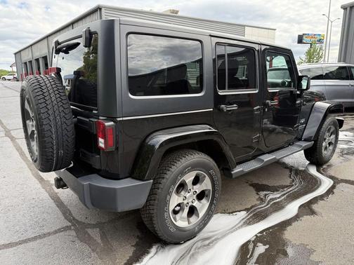 Black Clearcoat 2018 Jeep Wrangler JK Unlimited Sahara