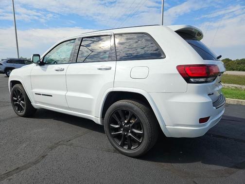 2018 Jeep Grand Cherokee Altitude