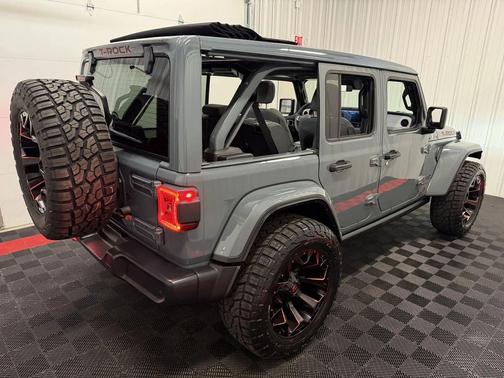 Anvil Clearcoat 2025 Jeep Wrangler 4xe Sahara