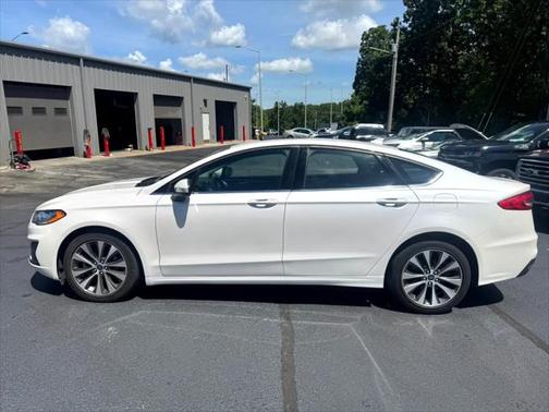 2020 Ford Fusion SE