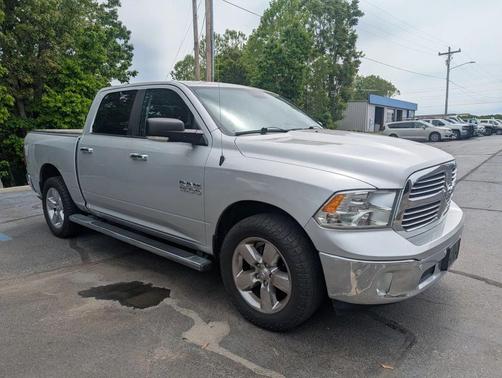 Bright Silver Metallic Clearcoat 2016 RAM 1500 Big Horn