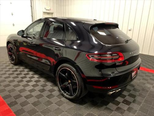 2017 Porsche Macan Base