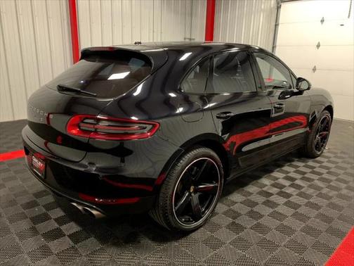 2017 Porsche Macan Base