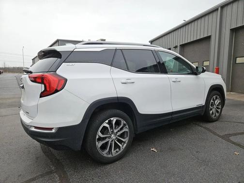 2021 GMC Terrain SLT