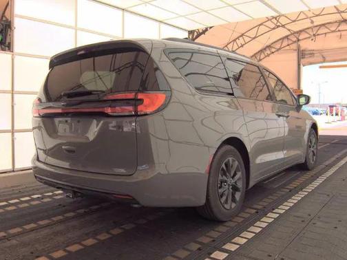 Ceramic Gray Clearcoat 2021 Chrysler Pacifica Touring