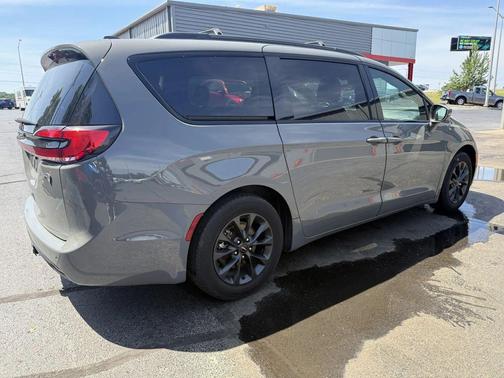Ceramic Gray Clearcoat 2021 Chrysler Pacifica Touring