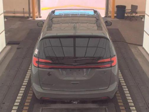 Ceramic Gray Clearcoat 2021 Chrysler Pacifica Touring