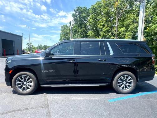 2021 Chevrolet Suburban LT