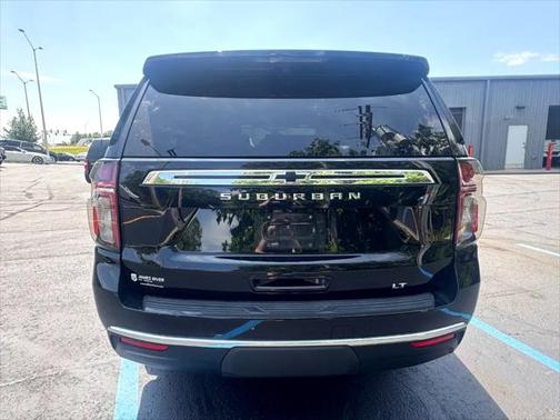 2021 Chevrolet Suburban LT